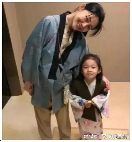 娱乐圈吃瓜爆料喜剧人,吃瓜爆料中的喜剧人生