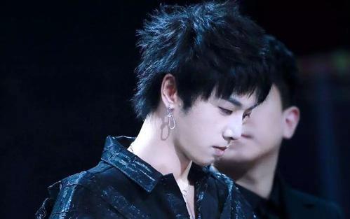 娱乐吃瓜君华晨宇