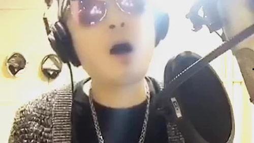 娱乐吃瓜酱唱歌视频大全,唱歌视频大全，带你领略音乐魅力